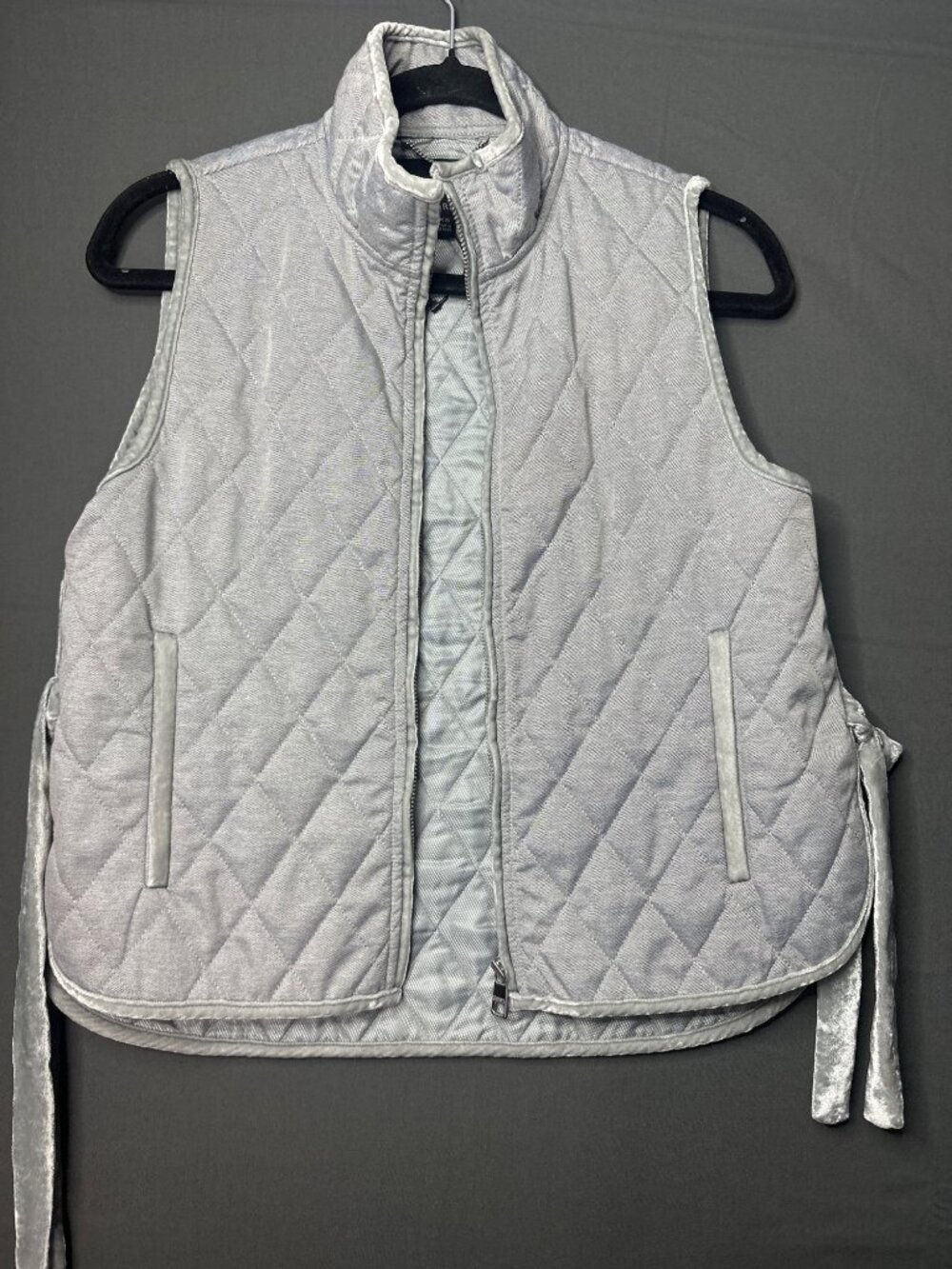 Banana Republic Womens XS NWT Gray Quilted Velvet Trim Side Tie Vest